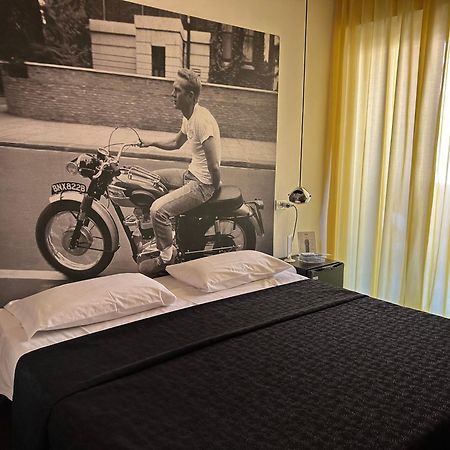 Hotel Perla Riccione Luaran gambar