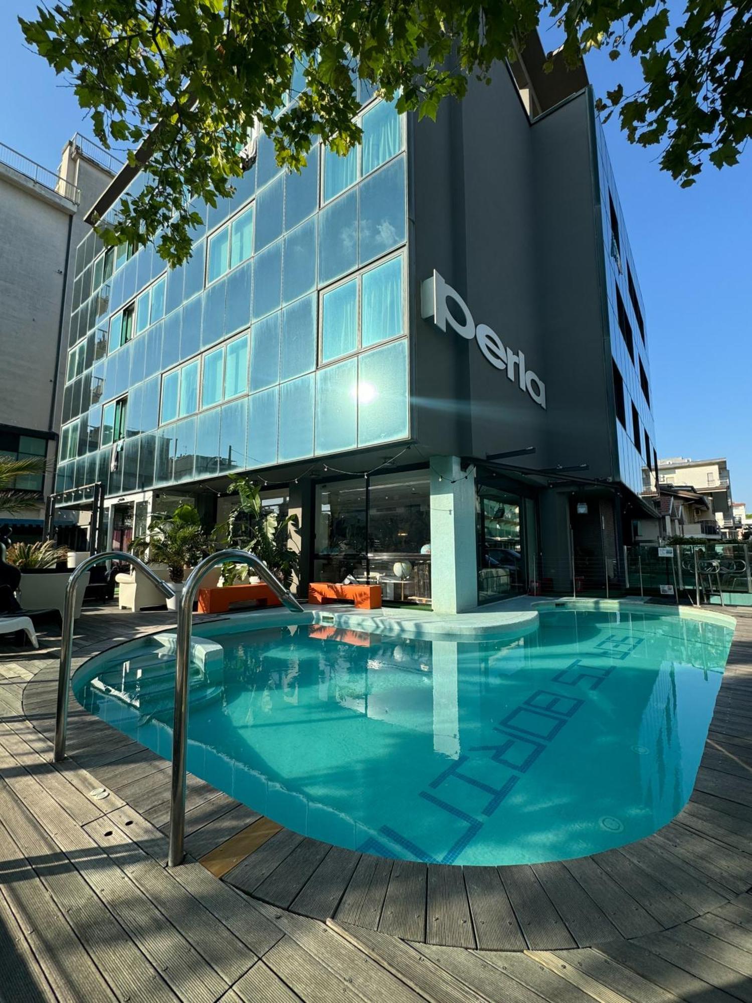 Hotel Perla Riccione Luaran gambar