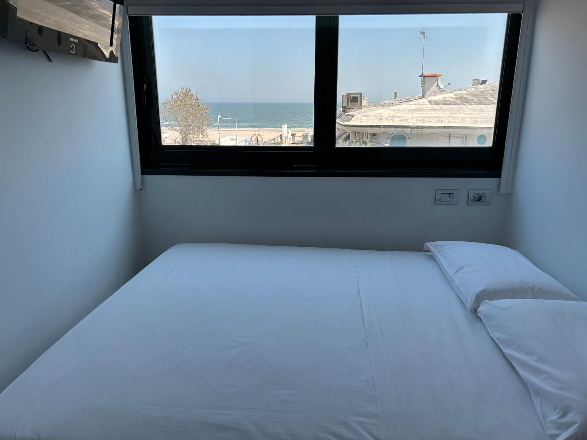 Hotel Perla Riccione Luaran gambar