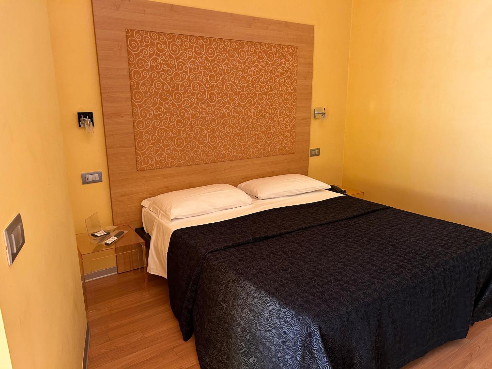 Hotel Perla Riccione Luaran gambar