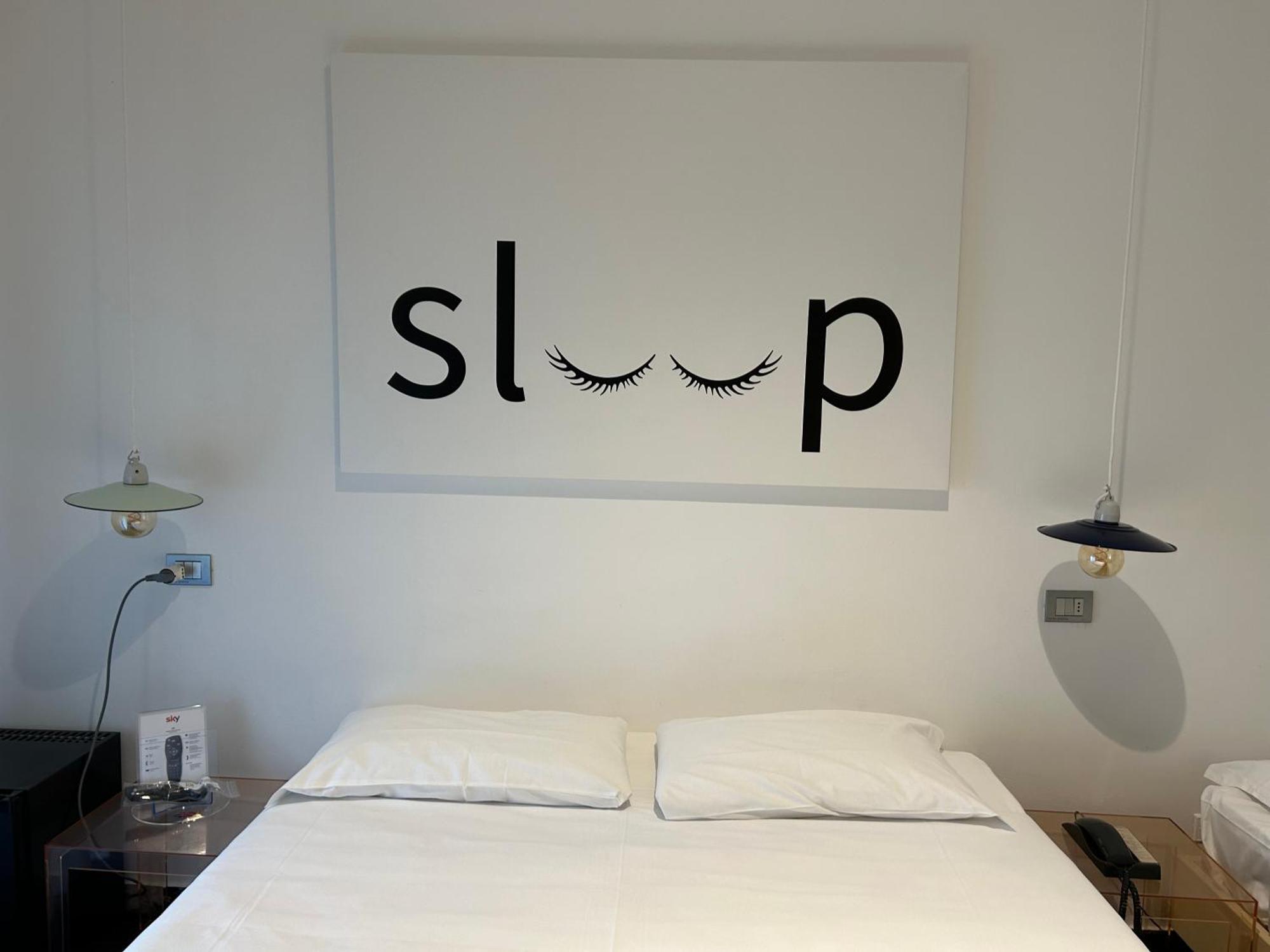 Hotel Perla Riccione Luaran gambar