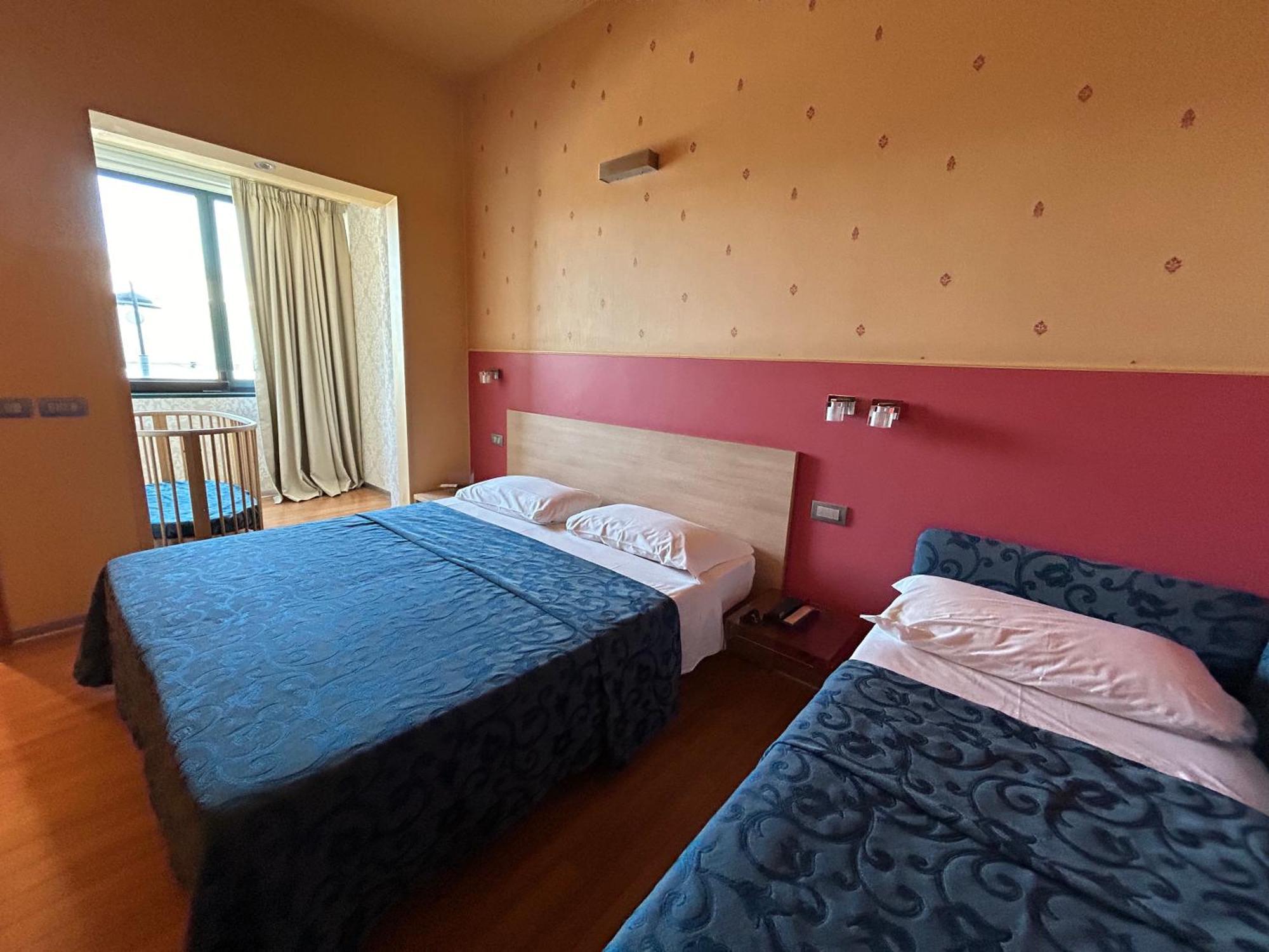 Hotel Perla Riccione Luaran gambar